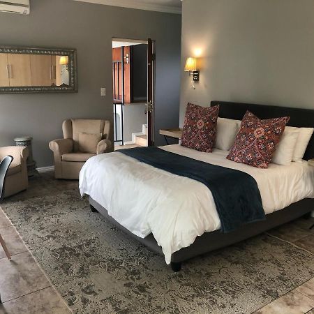 Fever Tree Suites Johannesburg Exteriör bild