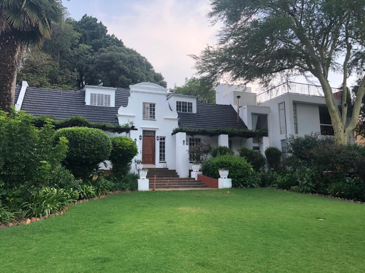 Fever Tree Suites Johannesburg Exteriör bild