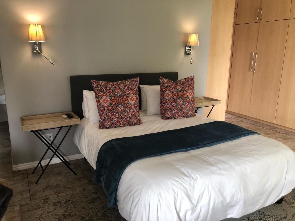Fever Tree Suites Johannesburg Exteriör bild