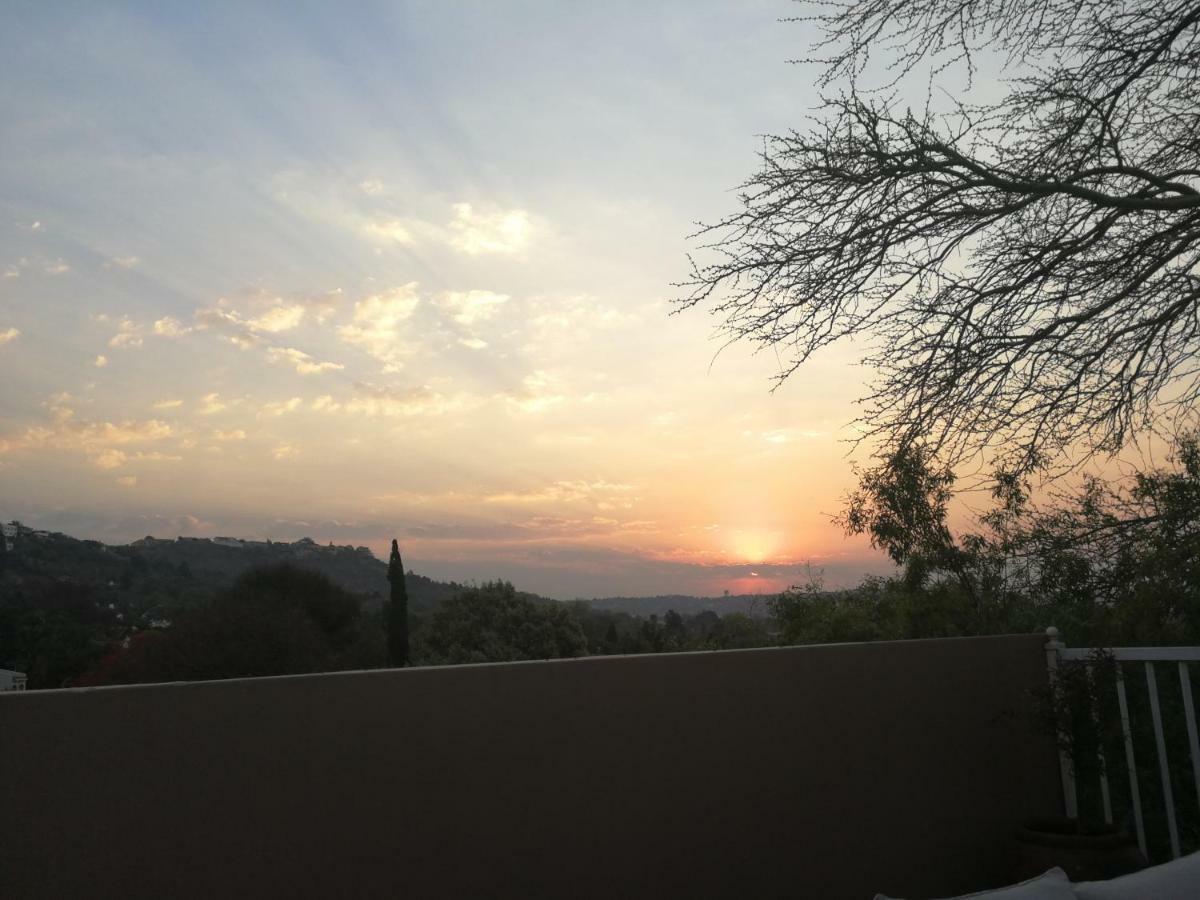 Fever Tree Suites Johannesburg Exteriör bild